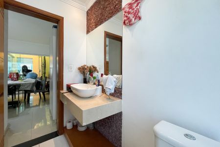 Casa à venda com 296m², 3 quartos e 4 vagas Casa à venda com 296m², 3 quartos e 4 vagasLavabo