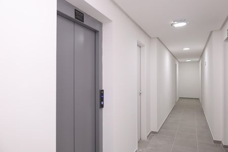 Apartamento à venda com 35m², 2 quartos e sem vagaÁrea comum - Saguão do andar