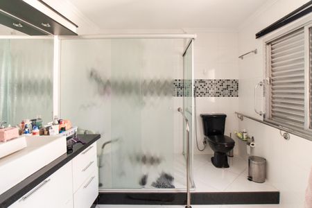 Apartamento à venda com 124m², 3 quartos e 3 vagas Apartamento à venda com 124m², 3 quartos e 3 vagasBanheiro da Suíte