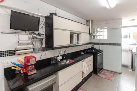 Apartamento à venda com 124m², 3 quartos e 3 vagas Apartamento à venda com 124m², 3 quartos e 3 vagasCozinha
