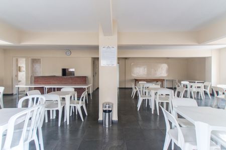 Apartamento à venda com 124m², 3 quartos e 3 vagas Apartamento à venda com 124m², 3 quartos e 3 vagasÁrea comum - Salão de festas