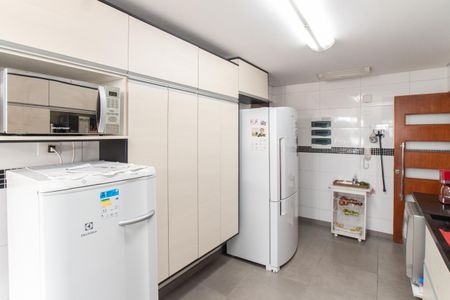 Apartamento à venda com 124m², 3 quartos e 3 vagas Apartamento à venda com 124m², 3 quartos e 3 vagasCozinha