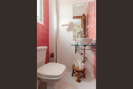 Apartamento à venda com 124m², 3 quartos e 3 vagas Apartamento à venda com 124m², 3 quartos e 3 vagasLavabo