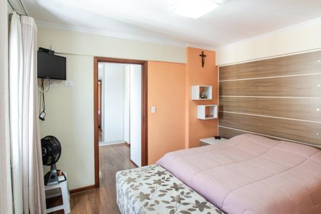 Apartamento à venda com 124m², 3 quartos e 3 vagas Apartamento à venda com 124m², 3 quartos e 3 vagasSuíte