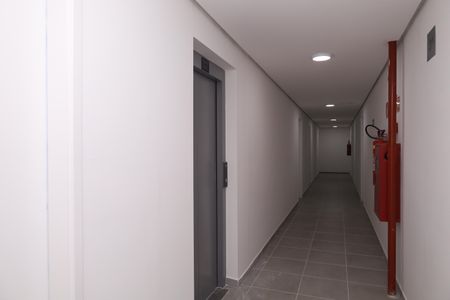Apartamento para alugar com 35m², 2 quartos e sem vagaÁrea comum - Saguão do andar