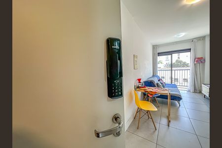 Apartamento à venda com 35m², 1 quarto e sem vaga Apartamento à venda com 35m², 1 quarto e sem vagaEntrada