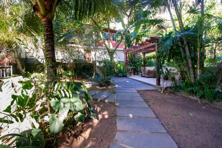 Casa de condomínio para alugar com 600m², 5 quartos e 3 vagas Casa de condomínio para alugar com 600m², 5 quartos e 3 vagasQuintal