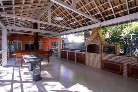 Casa de condomínio para alugar com 600m², 5 quartos e 3 vagas Casa de condomínio para alugar com 600m², 5 quartos e 3 vagasQuintal