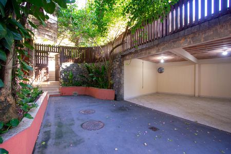 Casa de condomínio para alugar com 600m², 5 quartos e 3 vagas Casa de condomínio para alugar com 600m², 5 quartos e 3 vagasGaragem