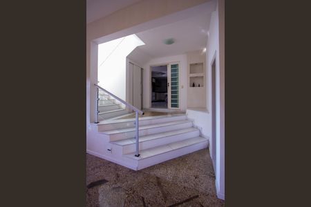 Casa de condomínio para alugar com 600m², 5 quartos e 3 vagas Casa de condomínio para alugar com 600m², 5 quartos e 3 vagasSala