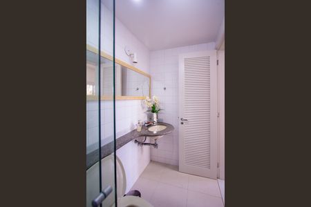 Casa de condomínio para alugar com 600m², 5 quartos e 3 vagas Casa de condomínio para alugar com 600m², 5 quartos e 3 vagasBanheiro Social