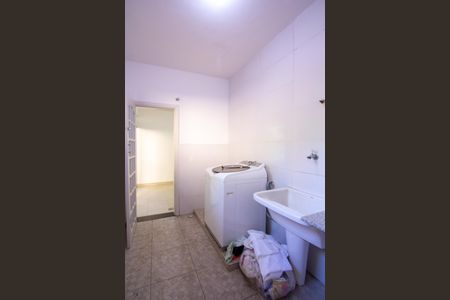 Casa de condomínio para alugar com 600m², 5 quartos e 3 vagas Casa de condomínio para alugar com 600m², 5 quartos e 3 vagasÁrea de Serviço