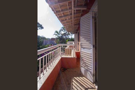 Casa de condomínio para alugar com 600m², 5 quartos e 3 vagas Casa de condomínio para alugar com 600m², 5 quartos e 3 vagasVaranda da suíte 1