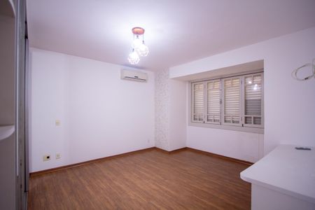 Casa de condomínio para alugar com 600m², 5 quartos e 3 vagas Casa de condomínio para alugar com 600m², 5 quartos e 3 vagasSuíte 3