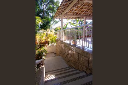 Casa de condomínio para alugar com 600m², 5 quartos e 3 vagas Casa de condomínio para alugar com 600m², 5 quartos e 3 vagasQuintal