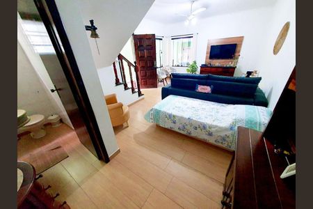 Casa à venda com 134m², 3 quartos e 2 vagas Casa à venda com 134m², 3 quartos e 2 vagasFoto 04