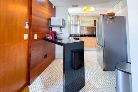 Apartamento à venda com 118m², 1 quarto e 2 vagas Apartamento à venda com 118m², 1 quarto e 2 vagasCozinha