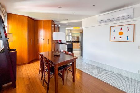 Apartamento à venda com 118m², 1 quarto e 2 vagas Apartamento à venda com 118m², 1 quarto e 2 vagasSala de Jantar