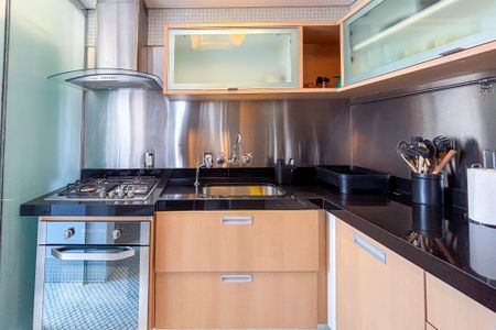 Apartamento à venda com 118m², 1 quarto e 2 vagas Apartamento à venda com 118m², 1 quarto e 2 vagasCozinha