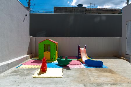 Apartamento para alugar com 35m², 2 quartos e sem vagaÁrea Comum - Playground