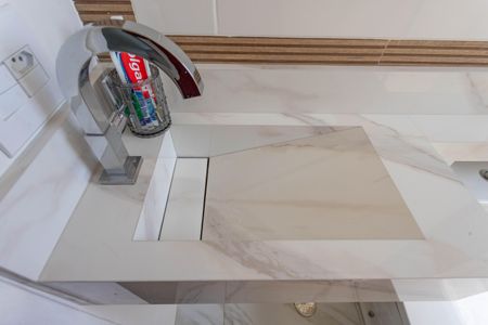 Apartamento à venda com 55m², 2 quartos e 1 vaga Apartamento à venda com 55m², 2 quartos e 1 vagaBanheiro da suíte