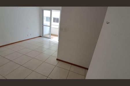 Apartamento à venda com 69m², 2 quartos e 1 vaga Apartamento à venda com 69m², 2 quartos e 1 vagaSala