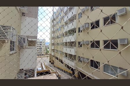 Apartamento à venda com 69m², 2 quartos e 1 vaga Apartamento à venda com 69m², 2 quartos e 1 vagaJanela - Quarto 01