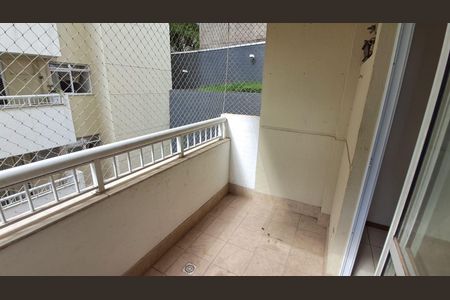 Apartamento à venda com 69m², 2 quartos e 1 vaga Apartamento à venda com 69m², 2 quartos e 1 vagaVaranda