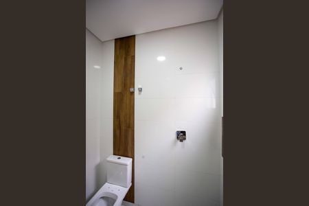 Casa à venda com 183m², 3 quartos e 4 vagasBanheiro da Suíte 1