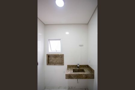 Casa à venda com 183m², 3 quartos e 4 vagasBanheiro da Suíte 1