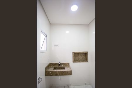 Casa à venda com 183m², 3 quartos e 4 vagasBanheiro da Suíte 2