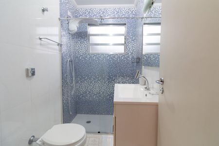 Casa à venda com 220m², 3 quartos e 3 vagas Casa à venda com 220m², 3 quartos e 3 vagasBanheiro