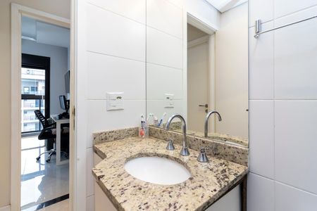 Apartamento para alugar com 57m², 2 quartos e 1 vaga Apartamento para alugar com 57m², 2 quartos e 1 vagaBanheiro Social