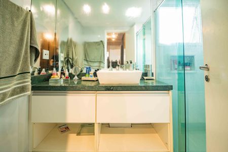 Apartamento à venda com 134m², 3 quartos e 2 vagas Apartamento à venda com 134m², 3 quartos e 2 vagasQuarto 3 Suite 2