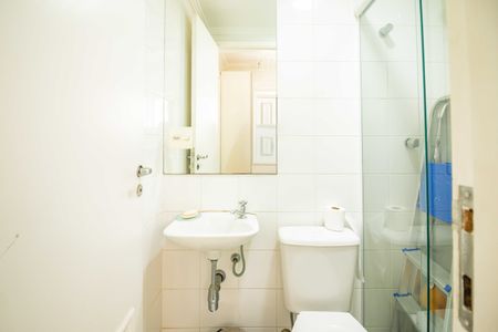 Apartamento à venda com 134m², 3 quartos e 2 vagas Apartamento à venda com 134m², 3 quartos e 2 vagasBanheiro Serviço