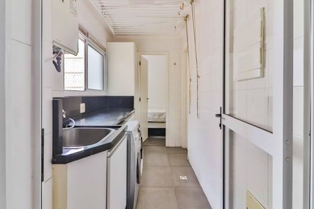 Apartamento à venda com 134m², 3 quartos e 2 vagas Apartamento à venda com 134m², 3 quartos e 2 vagasCozinha e Área de Serviço