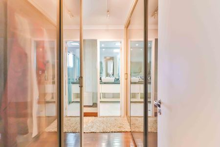 Apartamento à venda com 134m², 3 quartos e 2 vagas Apartamento à venda com 134m², 3 quartos e 2 vagasQuarto 3 Suite 2