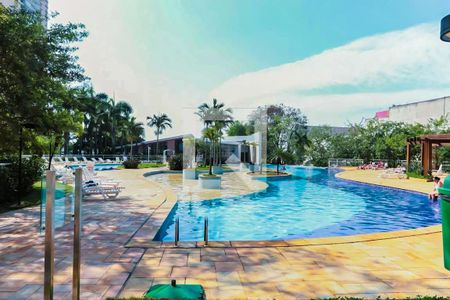 Apartamento à venda com 134m², 3 quartos e 2 vagas Apartamento à venda com 134m², 3 quartos e 2 vagasÁrea comum - Piscina