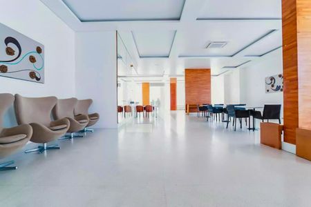 Apartamento à venda com 134m², 3 quartos e 2 vagas Apartamento à venda com 134m², 3 quartos e 2 vagasÁrea comum - Salão de festas