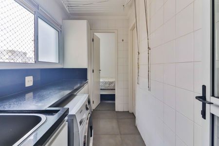 Apartamento à venda com 134m², 3 quartos e 2 vagas Apartamento à venda com 134m², 3 quartos e 2 vagasCozinha e Área de Serviço