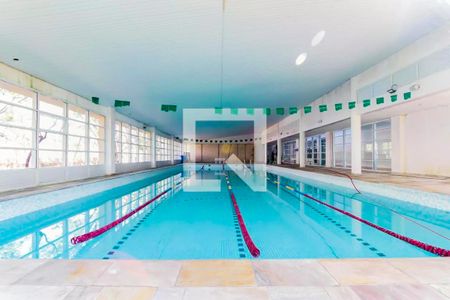 Apartamento à venda com 134m², 3 quartos e 2 vagas Apartamento à venda com 134m², 3 quartos e 2 vagasÁrea comum - Piscina