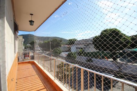 Apartamento para alugar com 130m², 2 quartos e 1 vagaVaranda