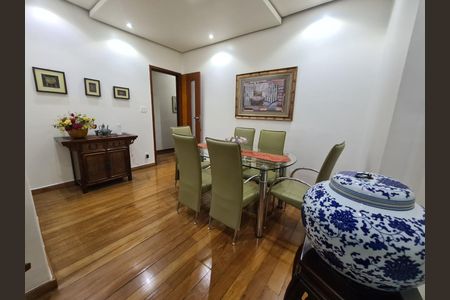 Apartamento à venda com 126m², 3 quartos e 1 vaga
