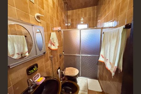 Casa à venda com 138m², 3 quartos e 1 vaga Casa à venda com 138m², 3 quartos e 1 vagaBanheiro