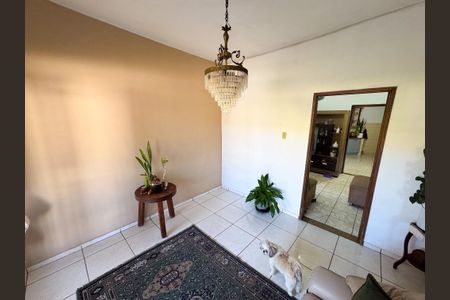 Casa à venda com 138m², 3 quartos e 1 vaga Casa à venda com 138m², 3 quartos e 1 vagaSala