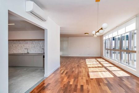 Apartamento à venda com 267m², 3 quartos e 2 vagas