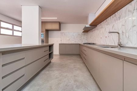 Apartamento à venda com 267m², 3 quartos e 2 vagas