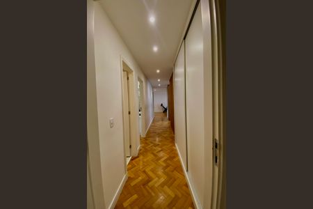 Apartamento à venda com 269m², 4 quartos e 1 vaga Apartamento à venda com 269m², 4 quartos e 1 vagaCorredor