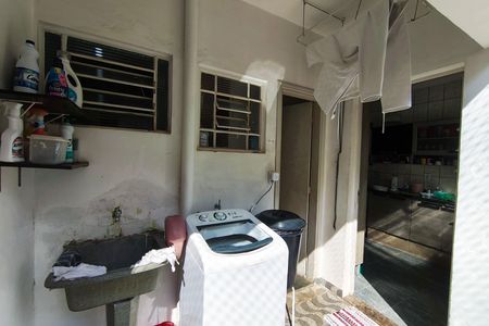 Casa à venda com 320m², 3 quartos e 2 vagasÁrea de Serviço