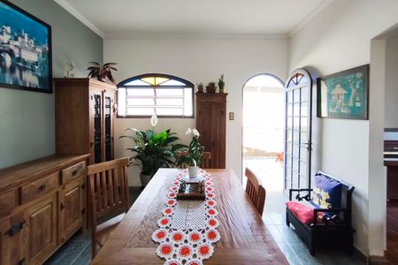 Casa à venda com 320m², 3 quartos e 2 vagasSala de Jantar